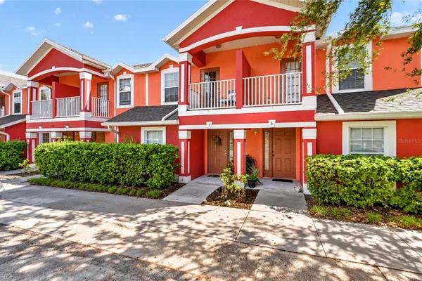 261 AUTUMN LN 5