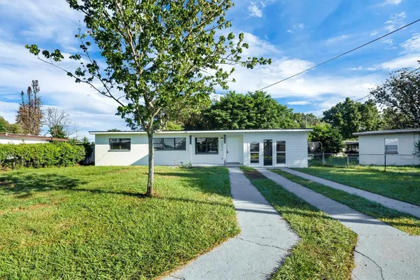 2028 CRYSTAL CT