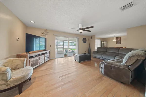 641 ELDER CT