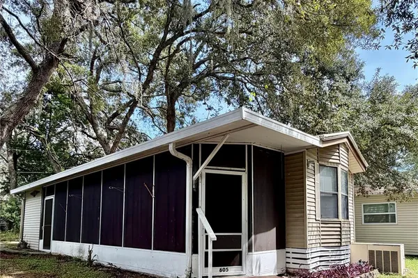 3000 CLARCONA RD 605