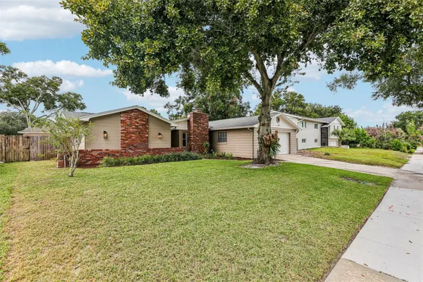 1519 GLASTONBERRY RD