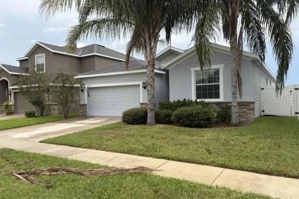 1574 THETFORD CIRCLE CIR
