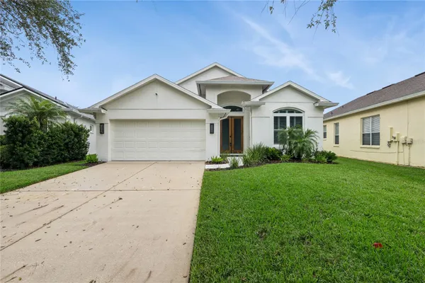 1676 CHERRY RIDGE DR