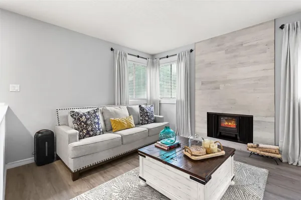 627 CLEARN CT