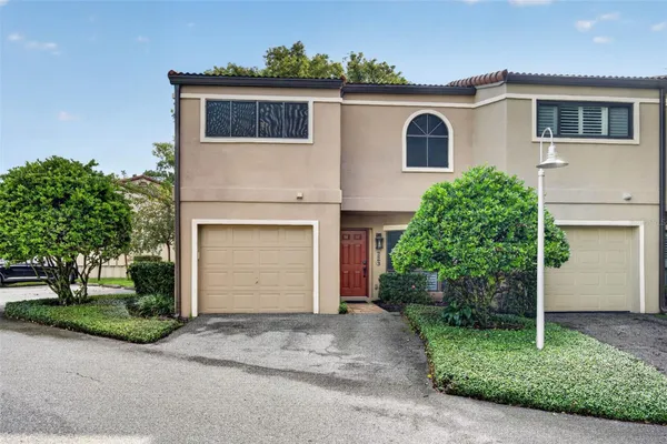 223 QUAYSIDE CIR C11