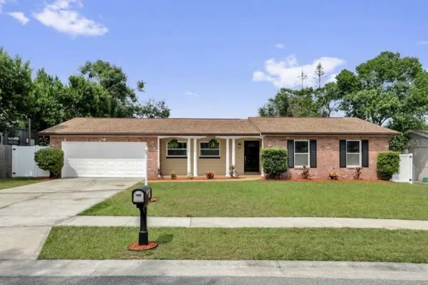 14 APPLE HILL HOLW