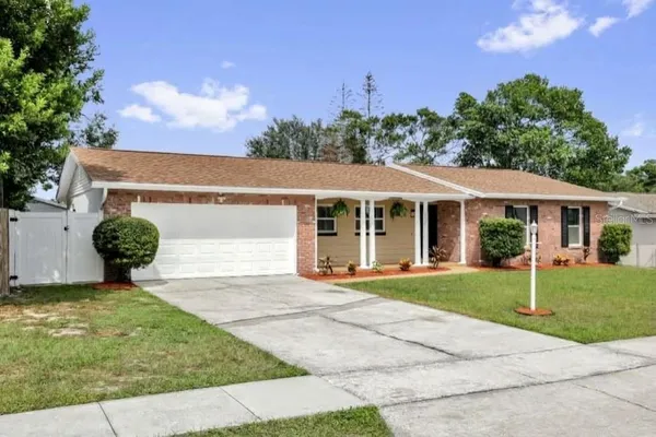 14 APPLE HILL HOLW