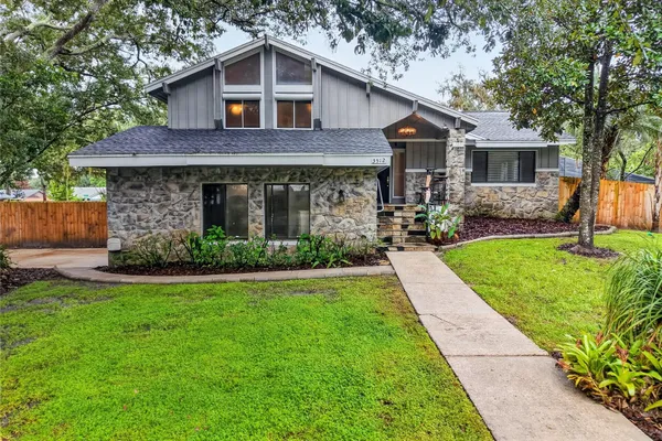 3512 MERIVALE DR