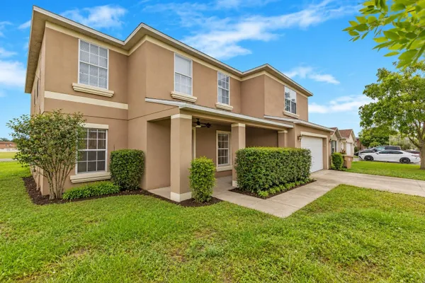 3260 AMBERLEY PARK CIR