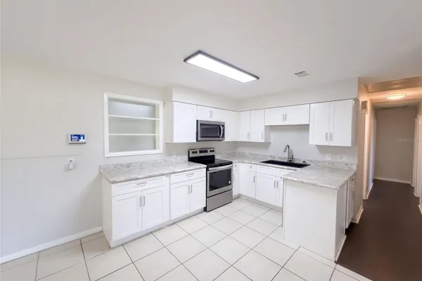 425 W DAUGHTERY RD