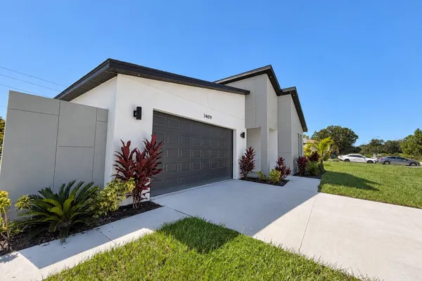 24479 SW KINGSWAY CIR