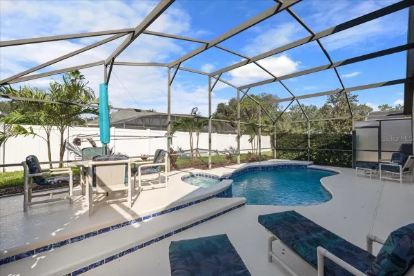126 HENLEY CIR