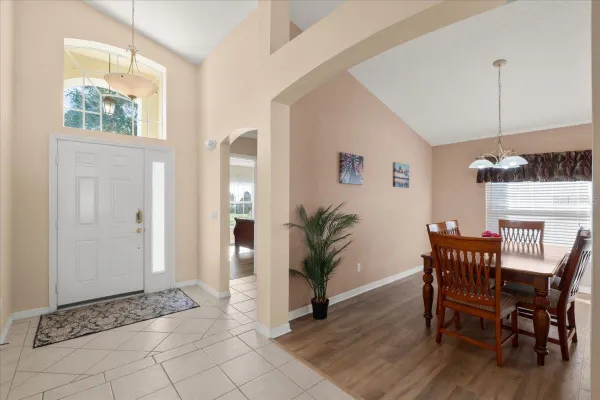126 HENLEY CIR