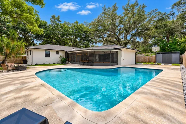 389 SULTANA LN