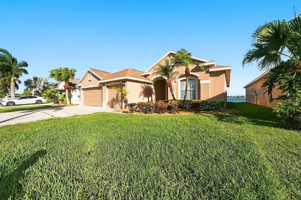 1822 MIRA LAGO CIR