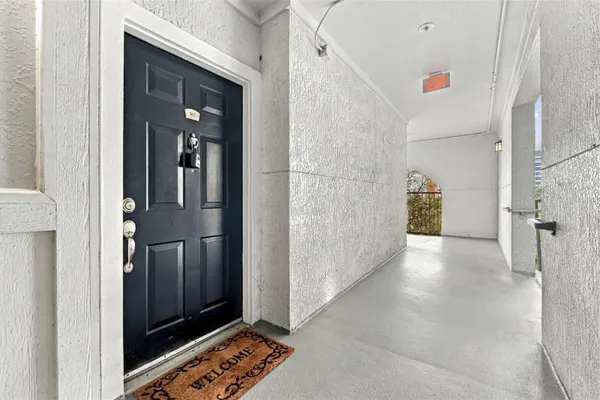 304 E S ST 5023