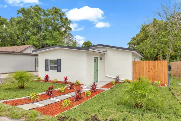 1262 SEMINOLA BLVD