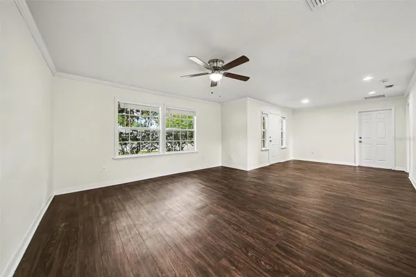 245 OAK RUN CT