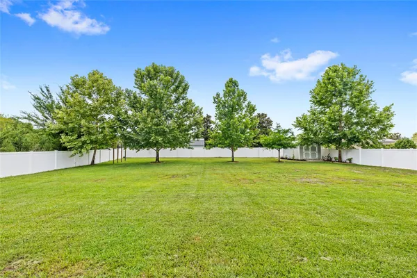 122 LOS ARBOR DR
