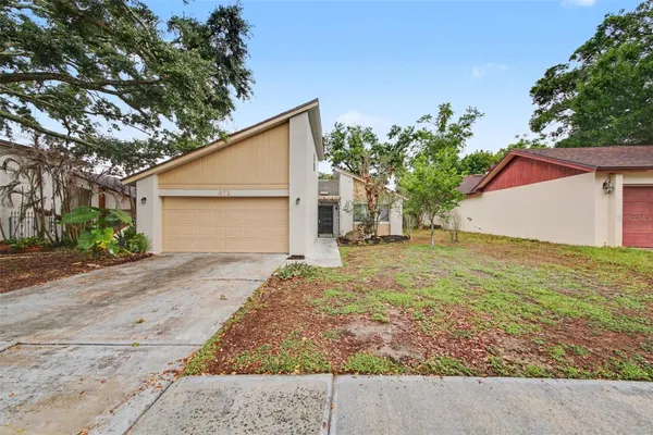 871 BEACH BREEZE DR
