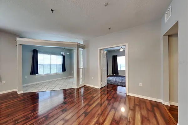 2328 MIDTOWN TER 1024