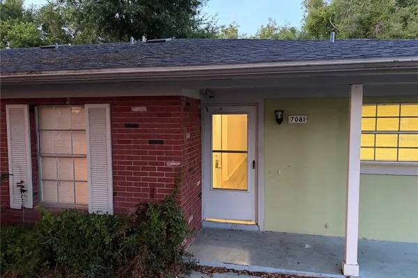 7081 BALBOA DR 7081