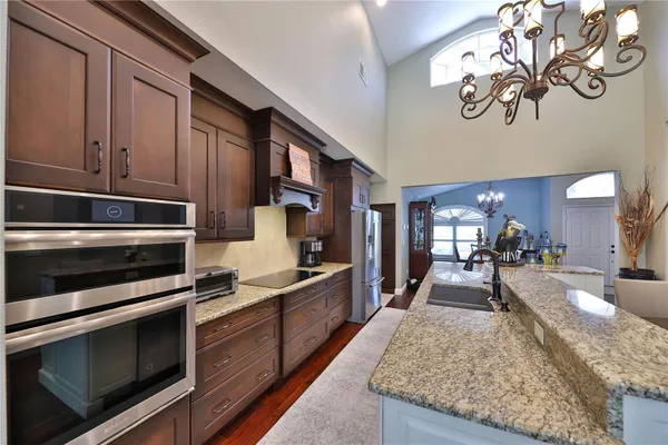 2578 EKANA DR