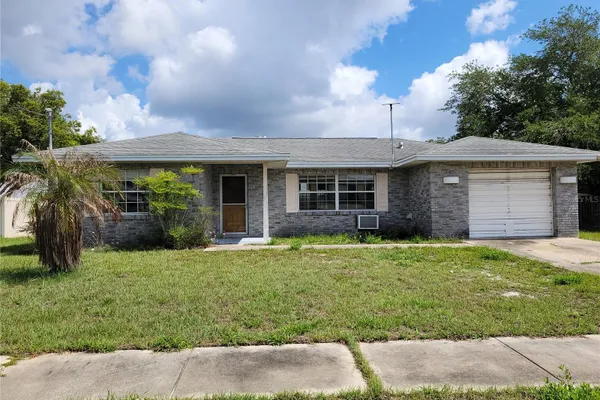 765 HIGHLAND DR