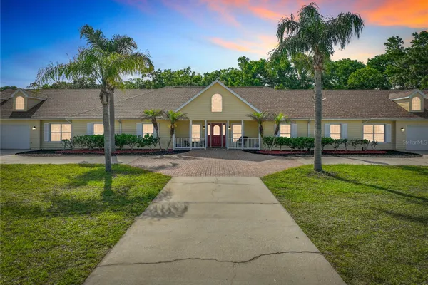 2300 PINE MEADOWS PL