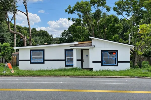 1024 W FAIRBANKS AVE
