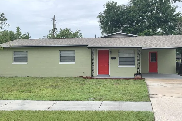 810 SWISS LN