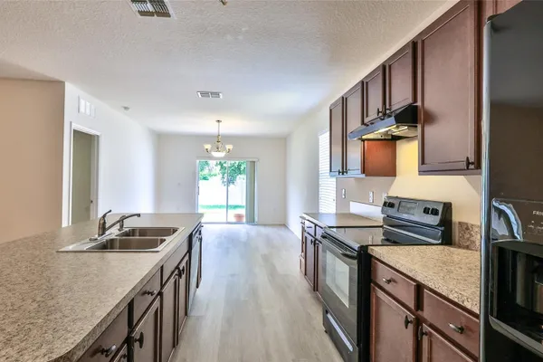 346 ADMIRALTY CT