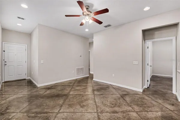 2865 WHISPERING TRAILS DR