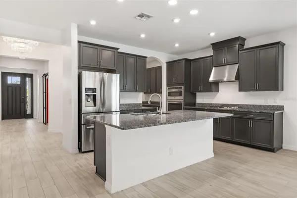 1151 LAKESIDE ESTATES DR