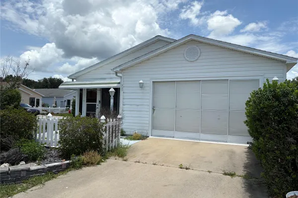 731 DUMAS ST