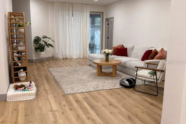 15020 LAKE AZURE DR
