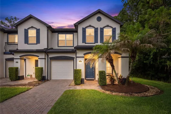 10212 PARK COMMONS DR