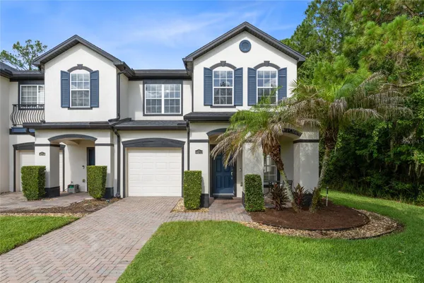 10212 PARK COMMONS DR