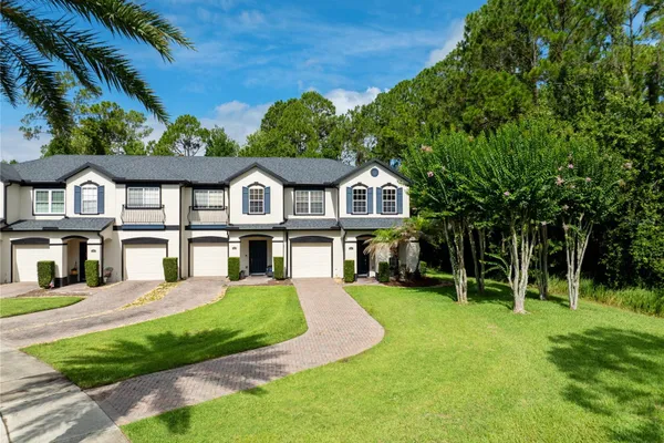 10212 PARK COMMONS DR