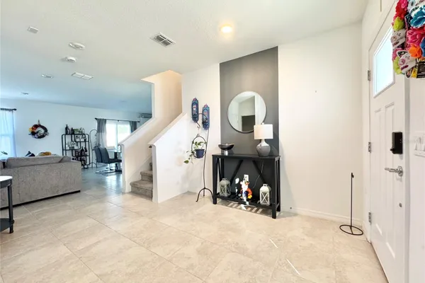 557 PINE TREE BLVD
