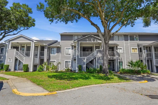 2216 STONINGTON AVE 2216