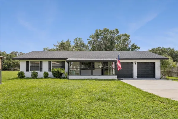 2082 SHADY LN