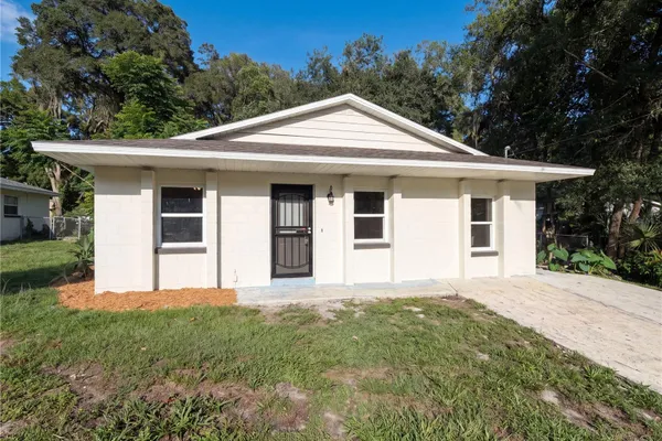 2230 SPRING HOLLOW DR