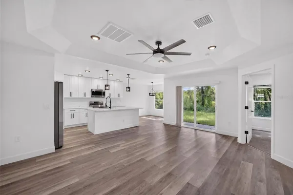 2225 MCCARTHY AVE