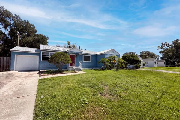 1521 W RIVER SHORE WAY