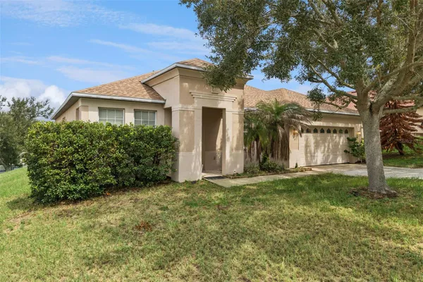 780 LAKEVIEW POINTE DR