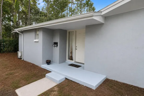 7352 BALBOA DR 7352