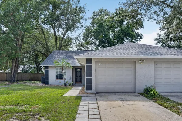 117 SHADY OAK LN