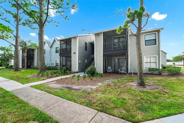 3740 IDLEBROOK CIR 102