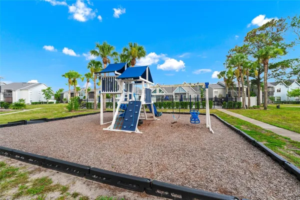3740 IDLEBROOK CIR 102